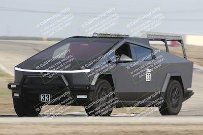 media/Oct-19-2025-Speed Ventures (Sun) [[a6e7fe67be]]/TC B/Session 2 (Outside Grapevine)/